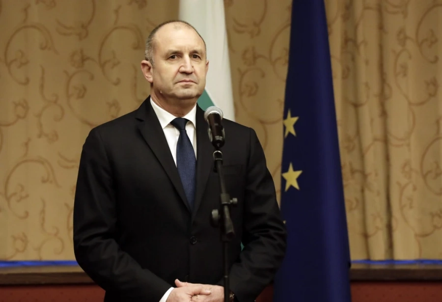 Радев: Стремят се да наложат пълен монопол на властта