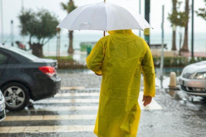 В кои части на страната синоптиците обявиха жълт код за опасни валежи 