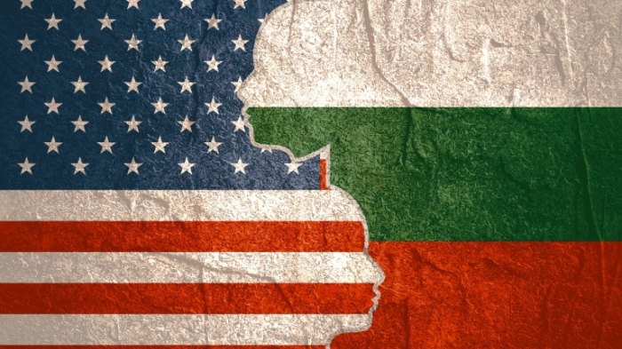 Посолството на САЩ в София: Всички граждани на САЩ трябва да използват американските си паспорти