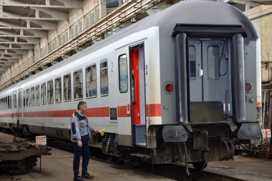 Първите 19 вагона втора ръка от Дойче Бан пристигнаха, от юни тръгват към Варна и Бургас