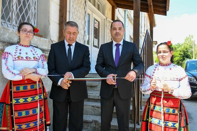 ​​Вътрешният министър откри възстановените с негова заповед районни управление в Роман и Вършец