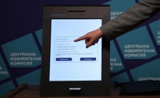 Около 2000 души ще участват в обработката на резултатите от гласуването с машини на изборите