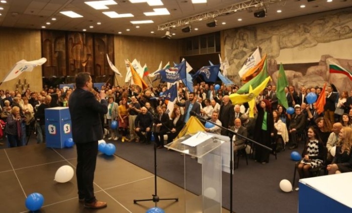 Синя България: Някои партии тласкат обществото ни към ценностен разпад