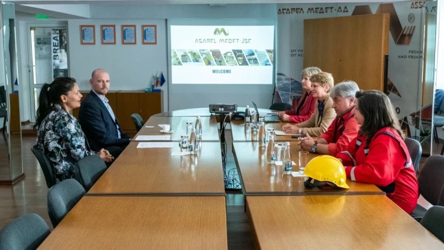 Немски специалист по зачитане на човешките права посети „Асарел“