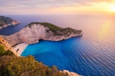 Започна регистрацията за безплатни почивки в Гърция, работещите там българи също имат право