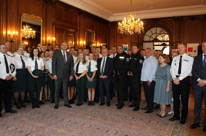 Българските полицаи, които заминат да помагат за Олимпийските и Параолимпийските игри се срещнаха с посланика на Франция в България