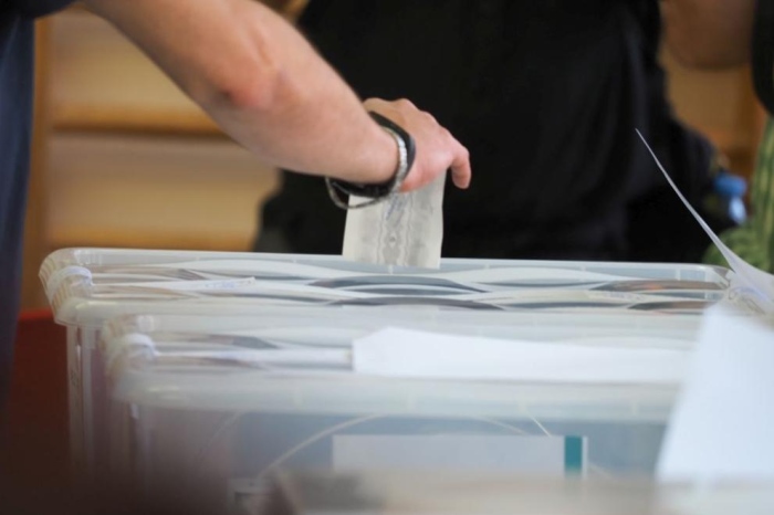 Частични местни избори на места в страната: Кой печели и кой отива на балотаж