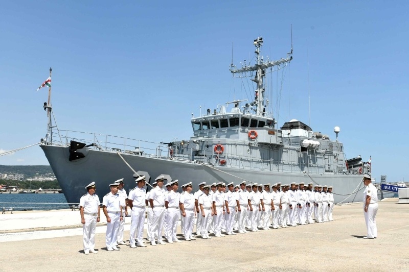 Минен ловец „Струма“ отплава за участие в противоминната военноморска група в Черно море
