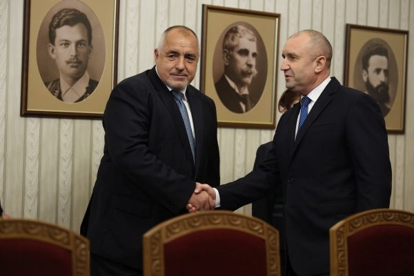 АФП: Българските консерватори предложиха кабинет, но той вероятно ще е с кратък живот