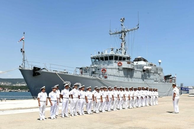 Противоминната военноморска група в Черно море започна работа