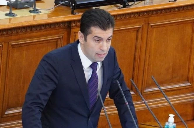 Петков иска Борисов да се покае и да моли за прошка