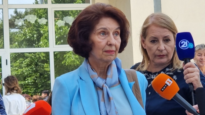 Силяновска: В договора с България не се казва, че трябва да променим конституцията