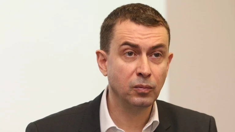 Главният архитект на София предлага Войнишкия паметник първо с макет 1:1 за проба