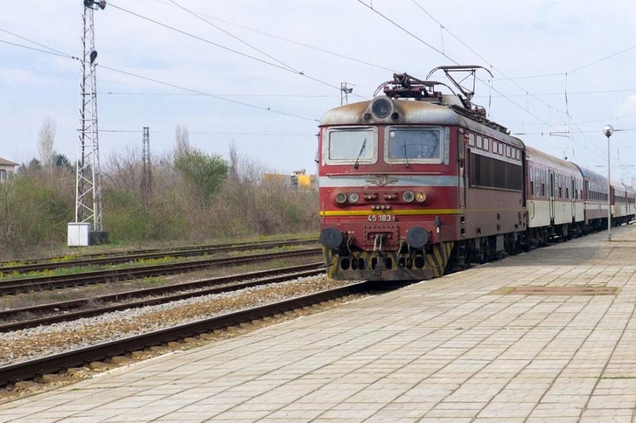 2 000 свободни работни места в БДЖ, вижте какви са заплатите