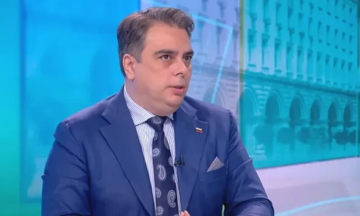 Василев: Коалиция с ГЕРБ може да има, ако Борисов не е премиер