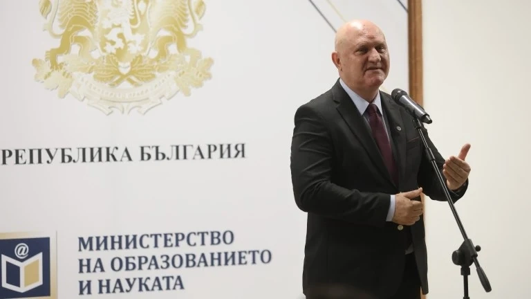 Заедно с Румъния променяме учебните програми в прогимназията