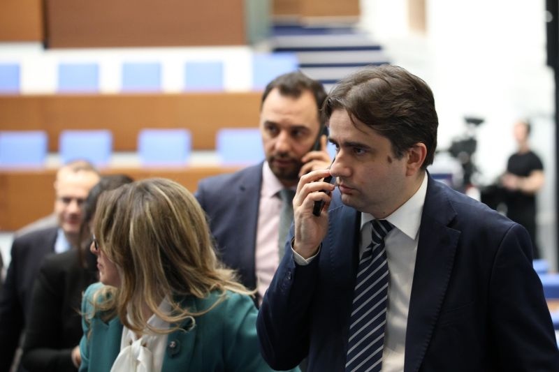 Депутатът от ПП ДБ Божидар Божанов ще си даде имунитета още