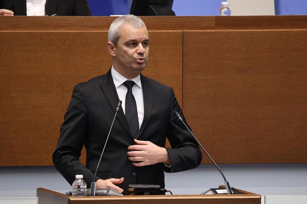 Прокуратурата е изискала и е започнала подслушване на цялата парламентарна