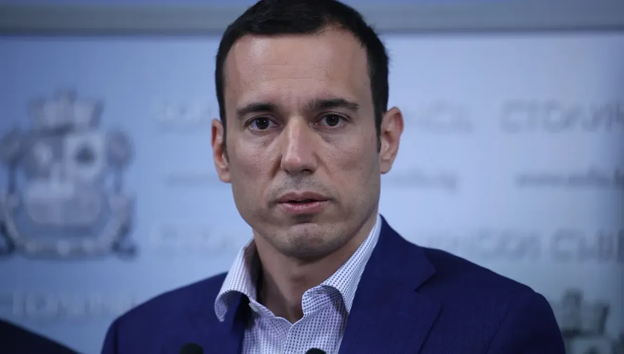 Столичният кмет отбеляза че светът се променя бързо а кметовете