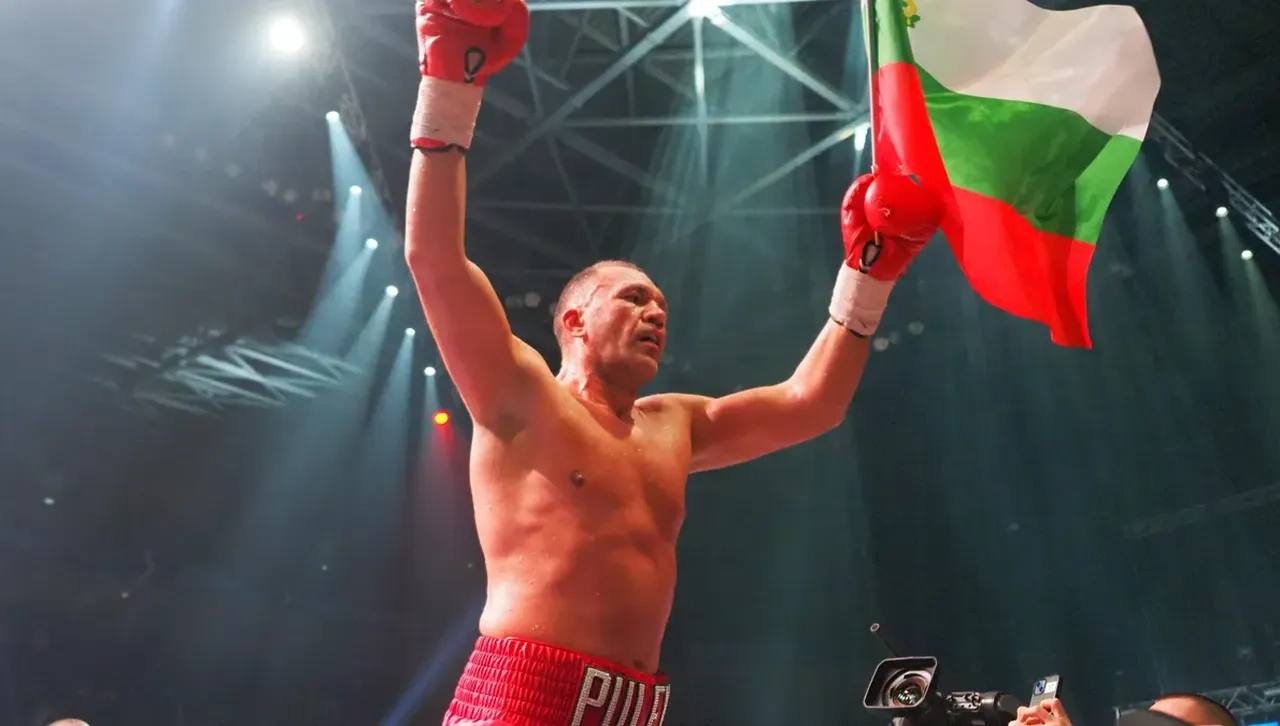 Българинът ще защитава световната си титла на WBA срещу носителя