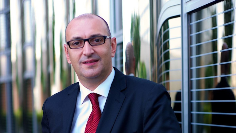 Между примирието и мира в Украйна има поне десетилетие разлика