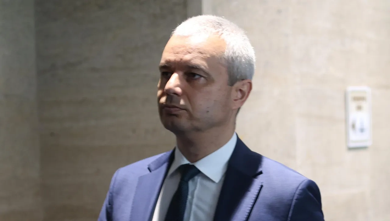 В сигнала се изтъква че на 6 март 2025 г