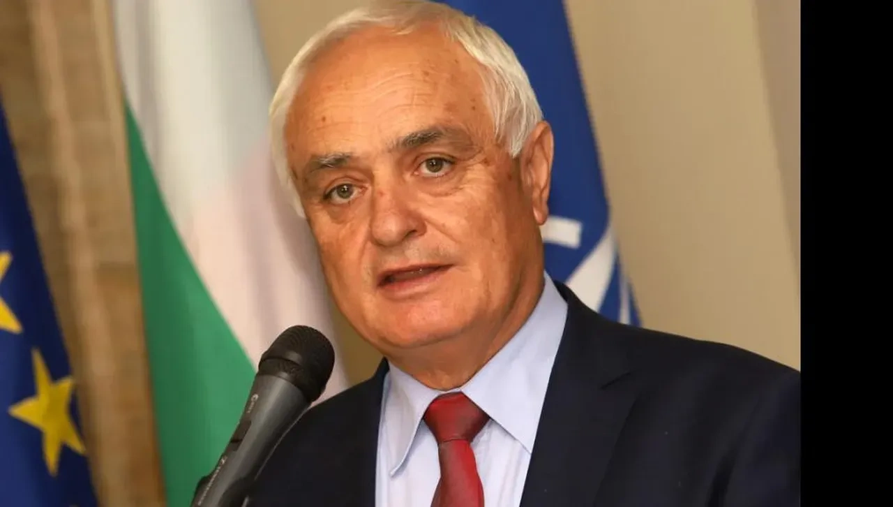 Министърът уточни че всички промени които са направени целят обновяване