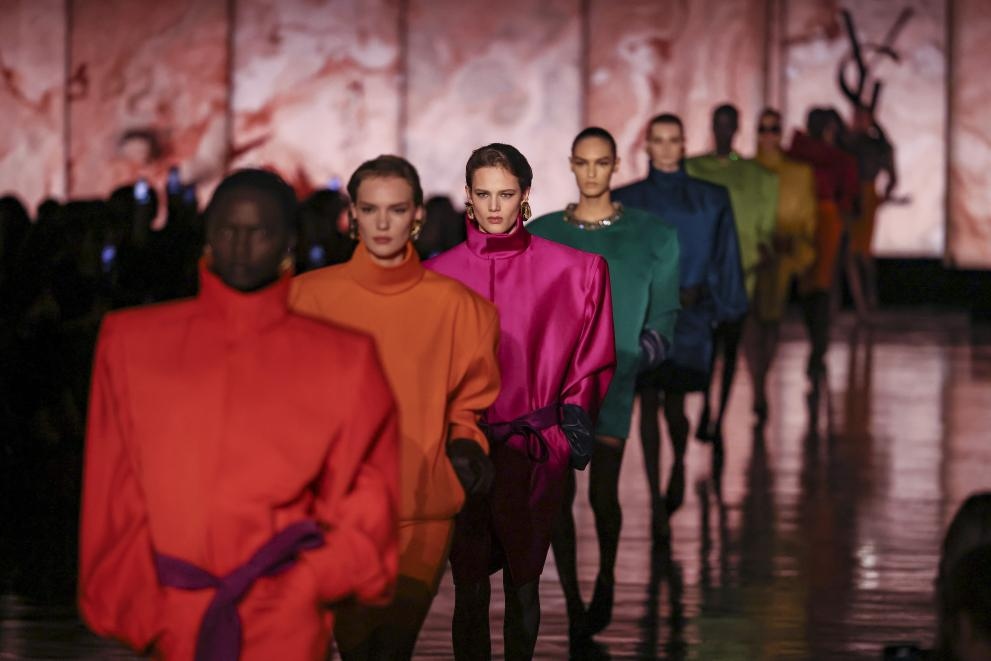 Седмицата на модата Париж приключи а тенденциите за следващия есенно зимен сезон