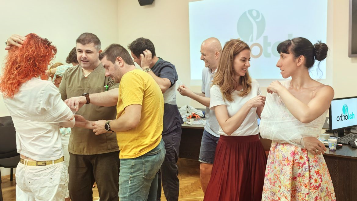 Водещи детски специалисти от Пирогов провеждат пролетна академия за родители