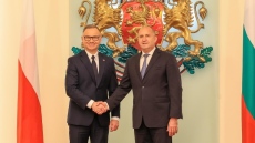 Румен Радев иска повече средства за отбрана като в Полша