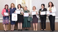 Йотова приема за лична мисия защитата на образованието и авторитета на българския учител