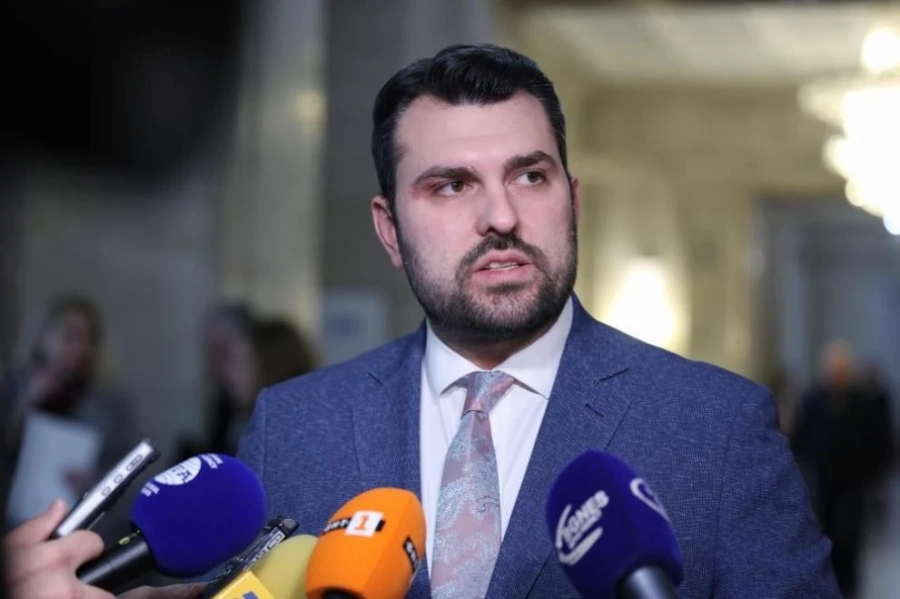 Външният министър: В обществото съществува пълен консенсус по отношение на Северна Македония
