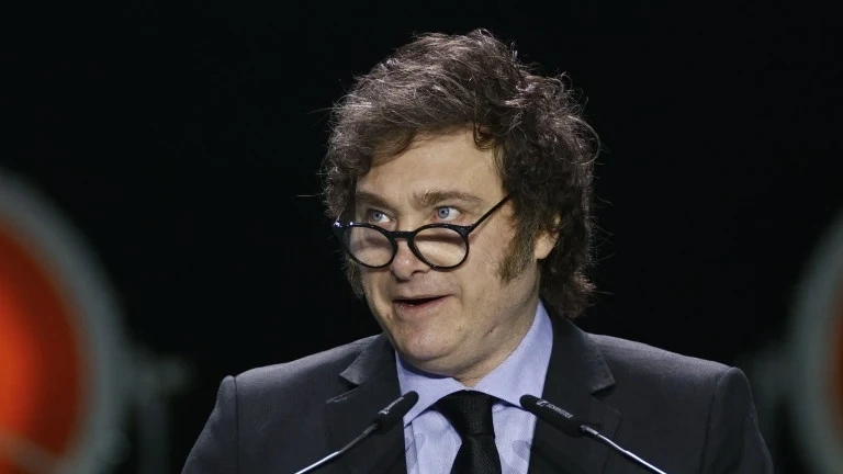 Президентът на Аржентина пак обиди испанския премиер - нарече го бандит