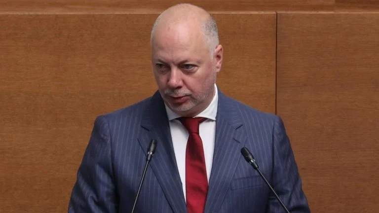 Службите са докладвали на Желязков - след удара на Израел засега опасност за България няма