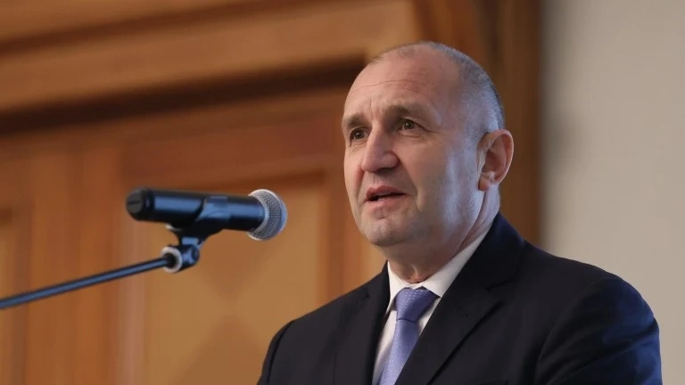 Радев прилага логиката на Тошко Йорданов: Да си внесем депутати за по 500 лв.