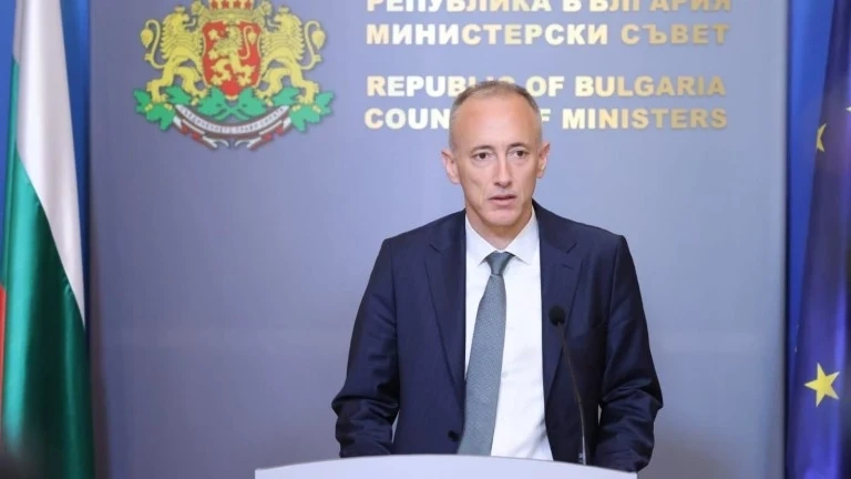МОН: Махането на таксите за детските градини показа безотговорността на родителите