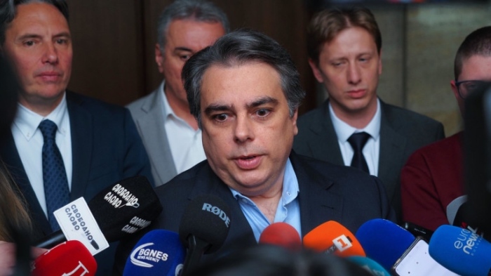 Асен Василев: ПП ще подкрепи вотовете на недоверие на \
