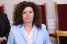 След 14-часово заседание парламентът избра нов член на Сметната палата - Мария Илиева