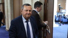 Депутат от АПС напуска две комисии, за да се премести в други