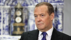 Медведев: Търговската сделка между САЩ и ЕС е унизителна за Европа