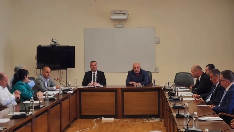 Томислав Дончев разпореди безкомпромисна реакция за шарката по овцете и козите