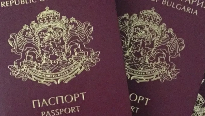 Идва края на паспортните печати: Подготвят пълен електронен контрол на пътуващите