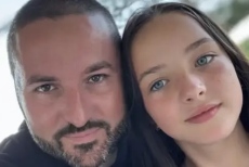 Бащата на Сияна на протест в Бургас: Не може деца да падат с парашути, да бъдат размазвани по пътищата и тротоарите