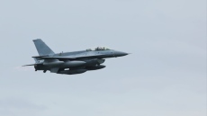 Още два от българските изтребители F-16 пристигнаха у нас