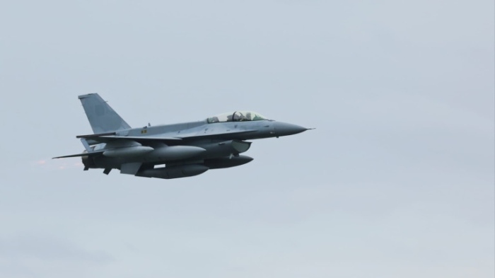 Още два от българските изтребители F-16 пристигнаха у нас