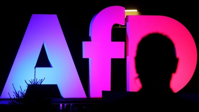 Крайно дясната АзГ търси легитимност във Вашингтон чрез съюзници около Тръмп