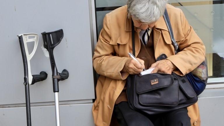 Над 360 000 пенсионери у нас работят