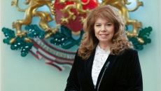 Йотова: Ветото на Радев цели защита на държавата от злоупотреби