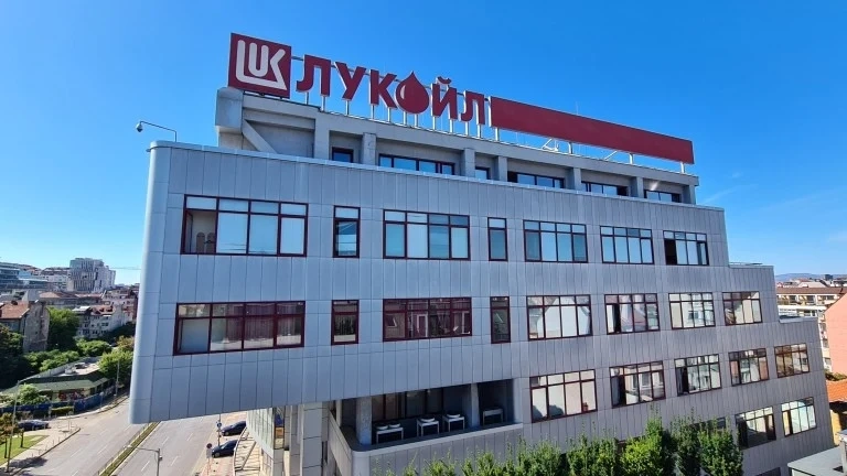 Великобритания изключи санкциите над българските дъщерни компании на \