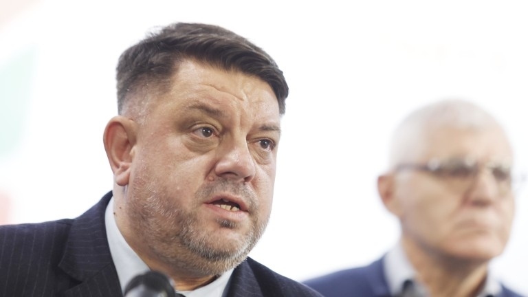 БСП постави червени линии, за да остане във властта